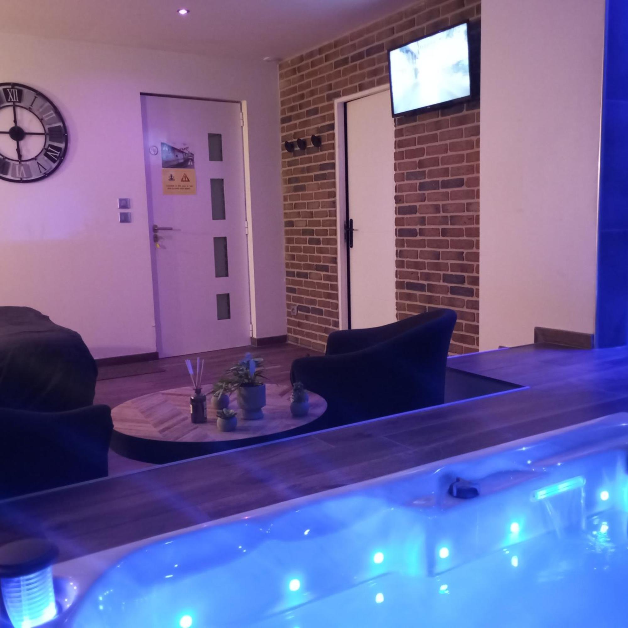 Chambre Romantique Avec Spa Privatif Ferriere-la-Grande Exterior foto